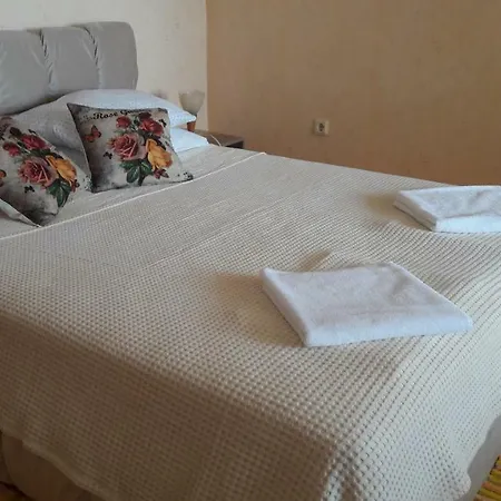 Penzion With Sea View/ стаи за гости с морски изглед