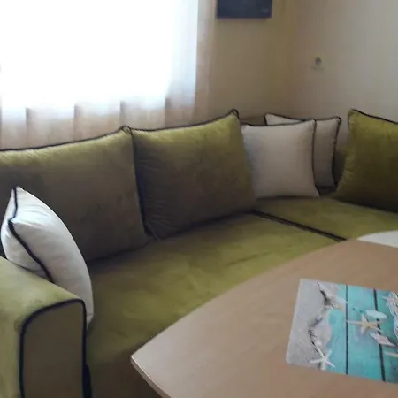 Guest house With Sea View/ стаи за гости с морски изглед *