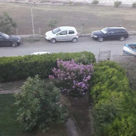 With Sea View/ стаи за гости с морски изглед Guest house *